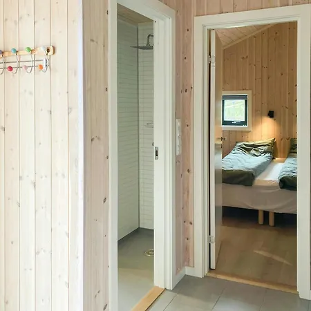 Modern With Panoramic Views Near Gautefall Vakantiehuis