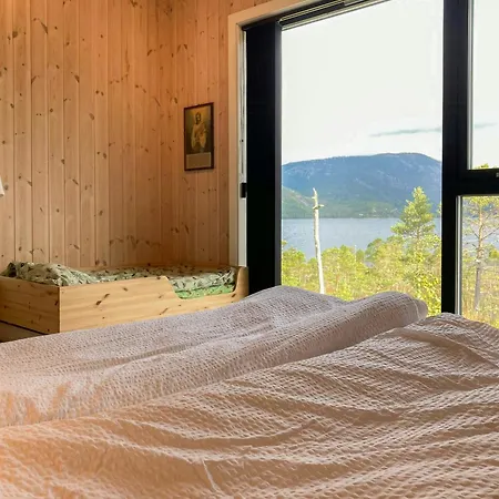 Vakantiehuis Modern With Panoramic Views Near Gautefall