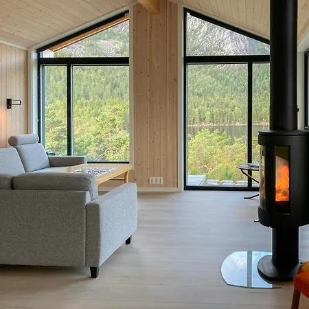 Casa de Férias Modern With Panoramic Views Near Gautefall Treungen