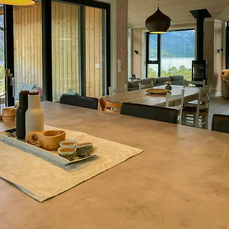Modern With Panoramic Views Near Gautefall Casa de Férias *