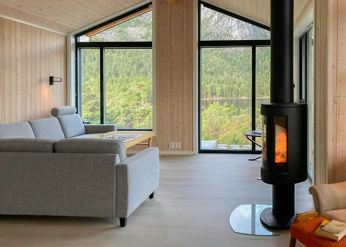 Casa de Férias Modern With Panoramic Views Near Gautefall Treungen