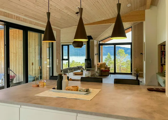 Modern With Panoramic Views Near Gautefall Treungen