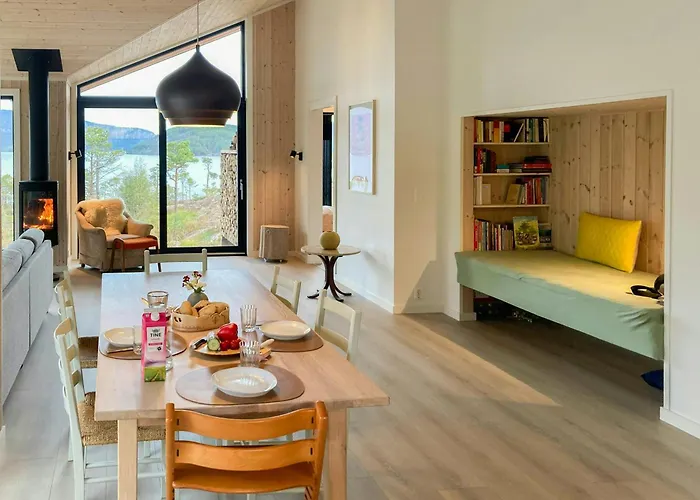 Modern With Panoramic Views Near Gautefall * Treungen