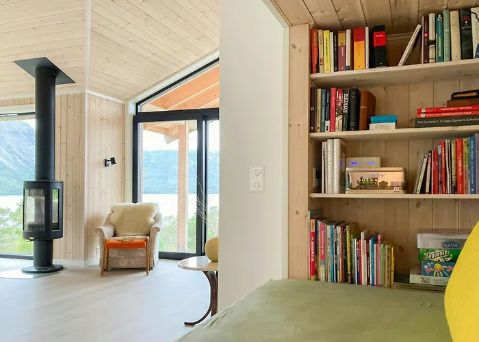 Casa de Férias Modern With Panoramic Views Near Gautefall *